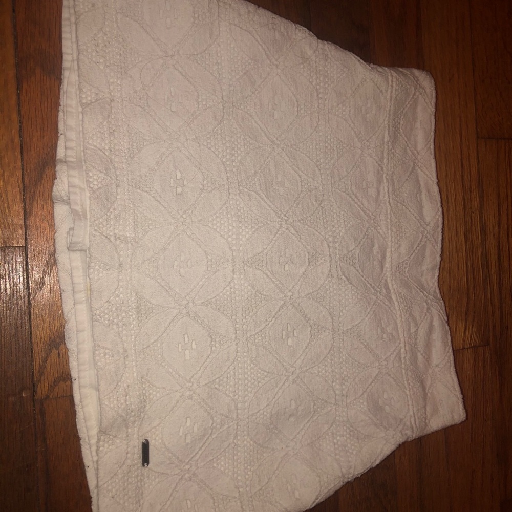 Hollister mini skirt